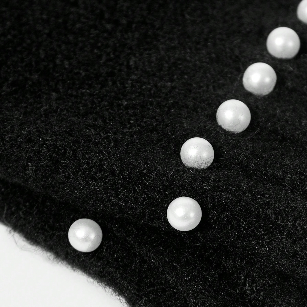 Kaelis Javric Black Gloves