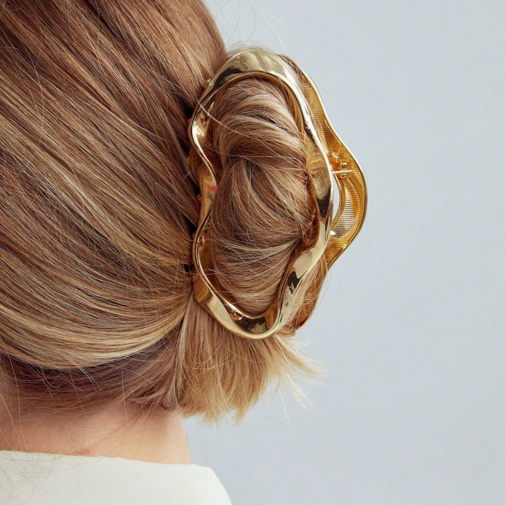 Tavienne Quiren Gold Claw Clip