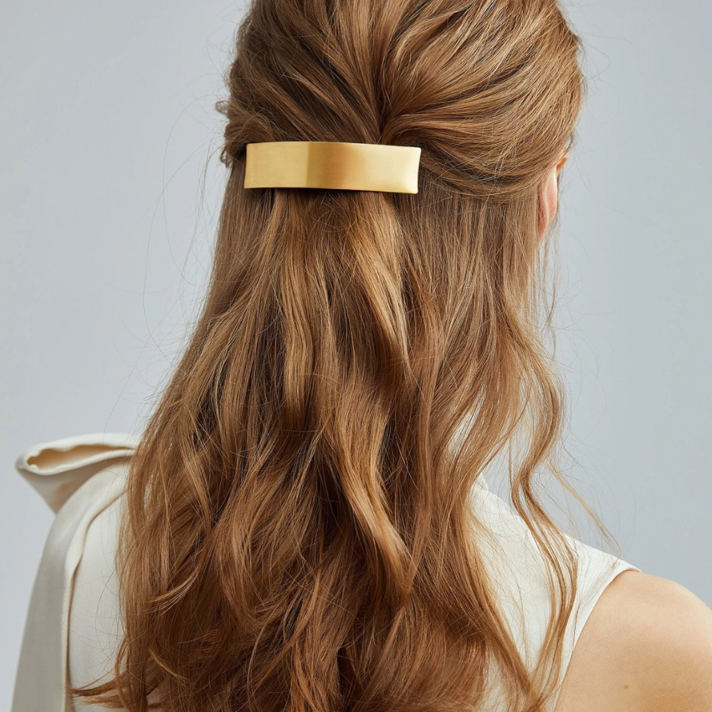 Nirella Gravine Gold Claw Clip