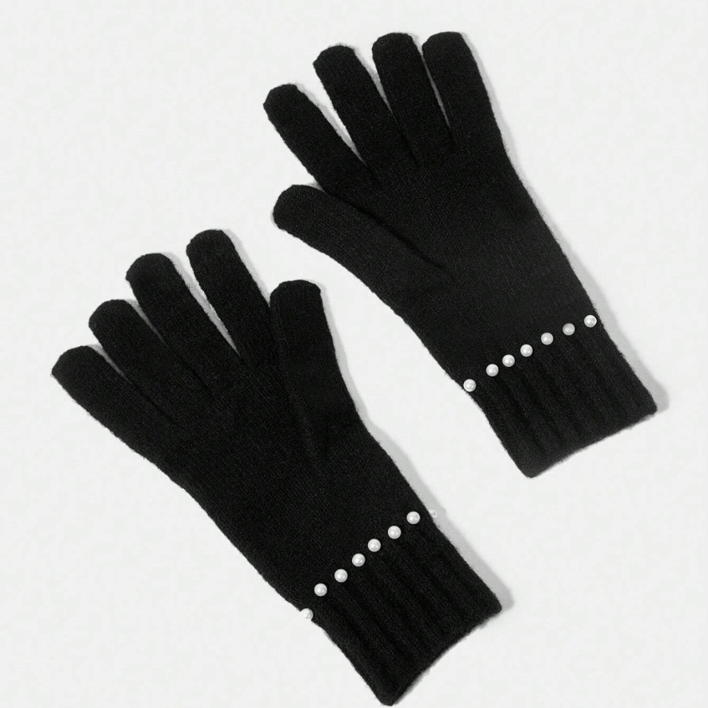Kaelis Javric Black Gloves