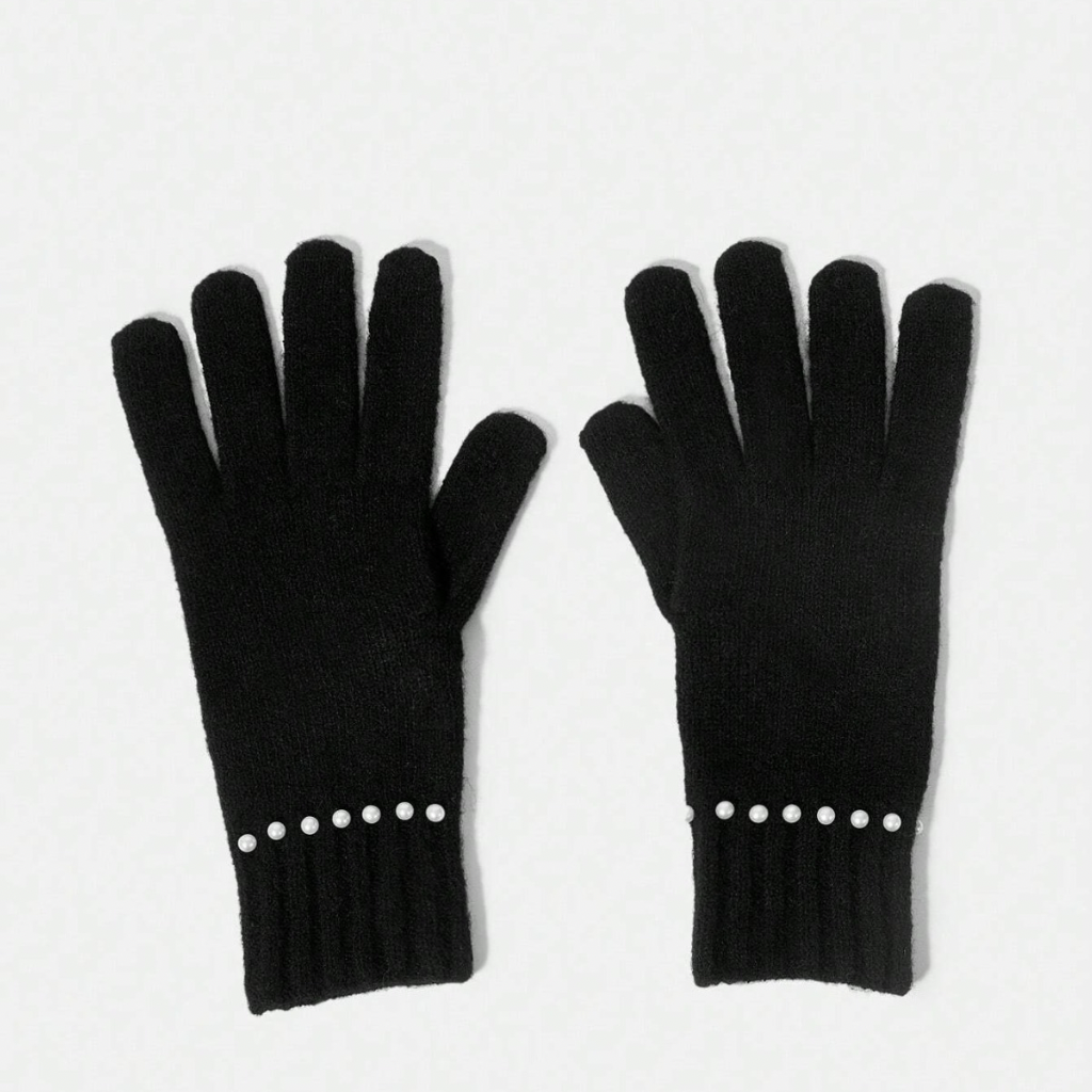 Kaelis Javric Black Gloves