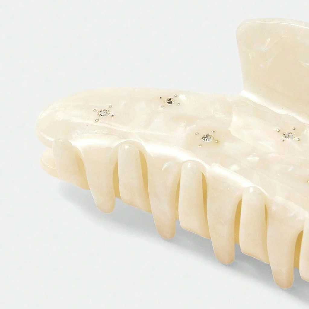 Evarin Ravine White Claw Clip