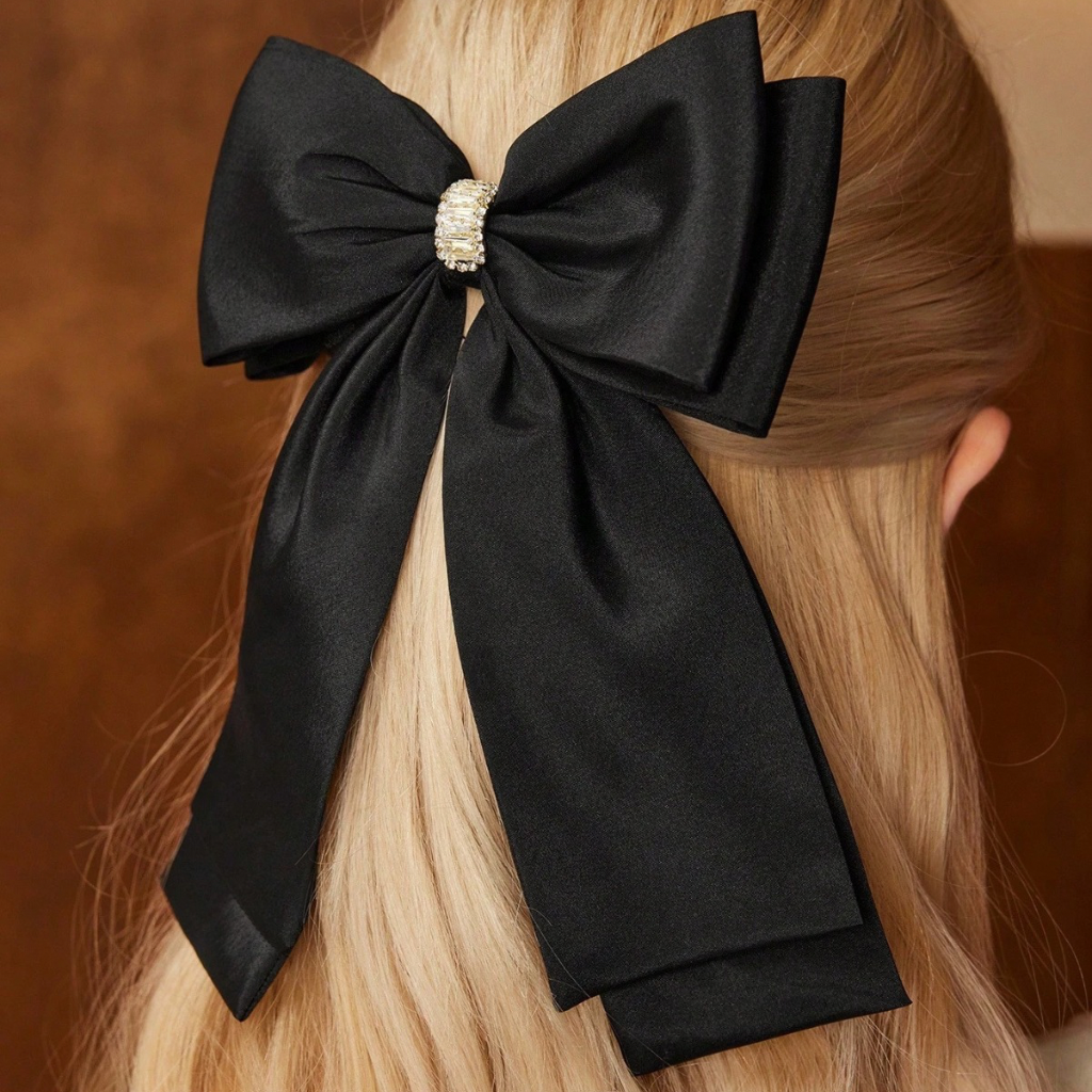 Nuvia Tavrin Hair Black Bow